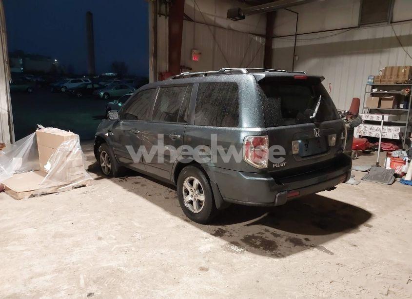 Photo 3 of 2006 Honda Pilot EX-L (VIN 5FNYF18656B020593)