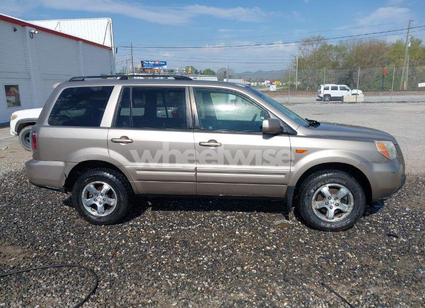 Photo 13 of 2007 Honda Pilot EX-L (VIN 5FNYF18657B013919)