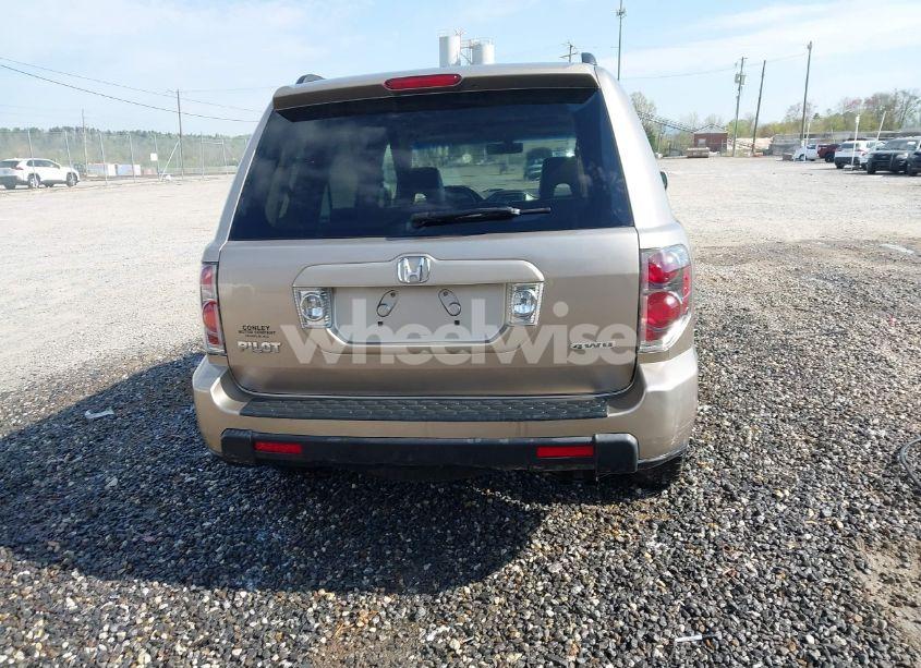 Photo 16 of 2007 Honda Pilot EX-L (VIN 5FNYF18657B013919)