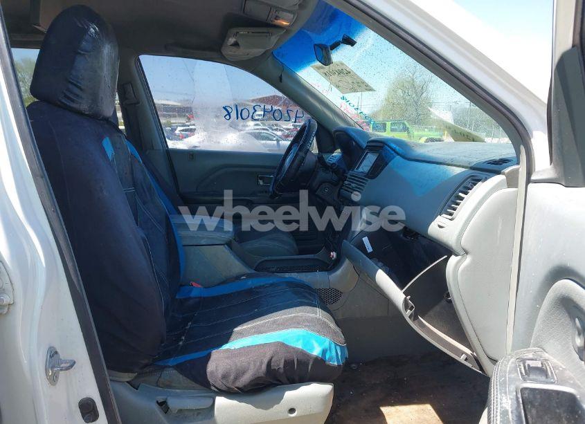 Photo 5 of 2004 Honda Pilot EX-L (VIN 5FNYF18664B011527)