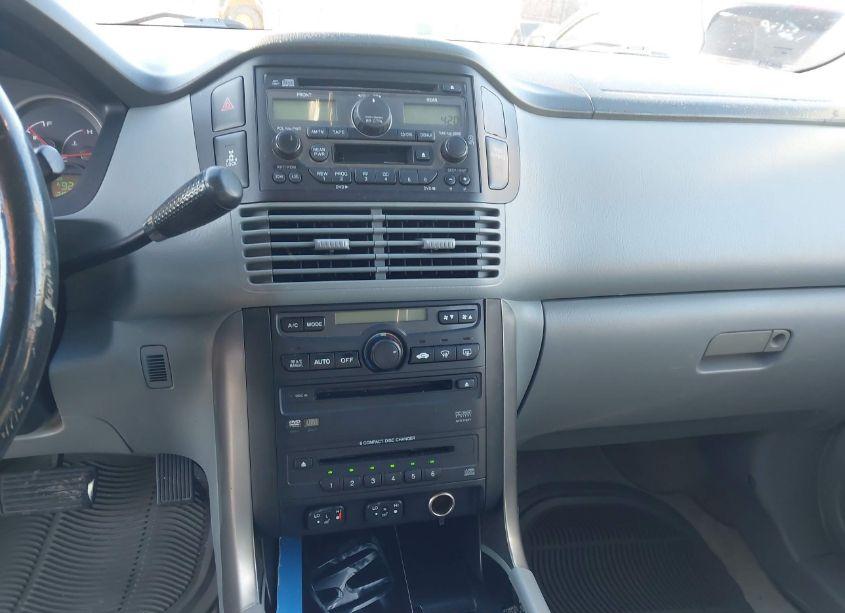 Photo 13 of 2005 Honda Pilot EX-L (VIN 5FNYF18665B018026)