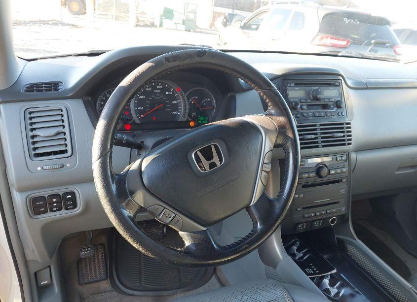 Photo 14 of 2005 Honda Pilot EX-L (VIN 5FNYF18665B018026)