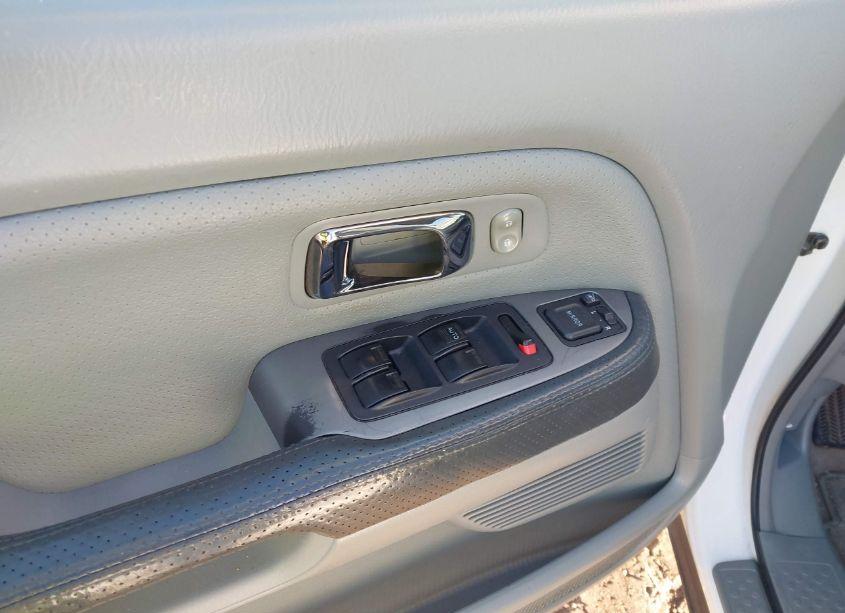 Photo 15 of 2005 Honda Pilot EX-L (VIN 5FNYF18665B018026)