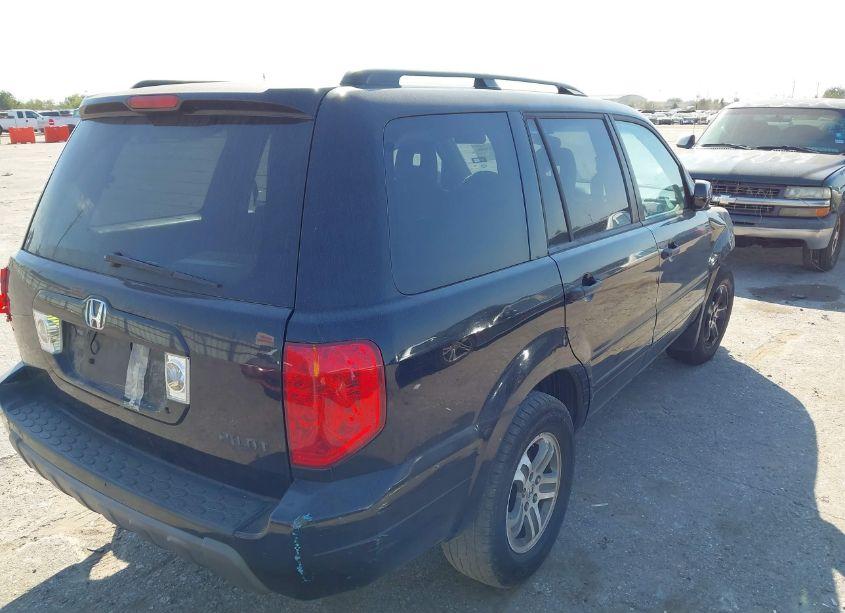 Photo 4 of 2005 Honda Pilot EX-L (VIN 5FNYF18665B058638)