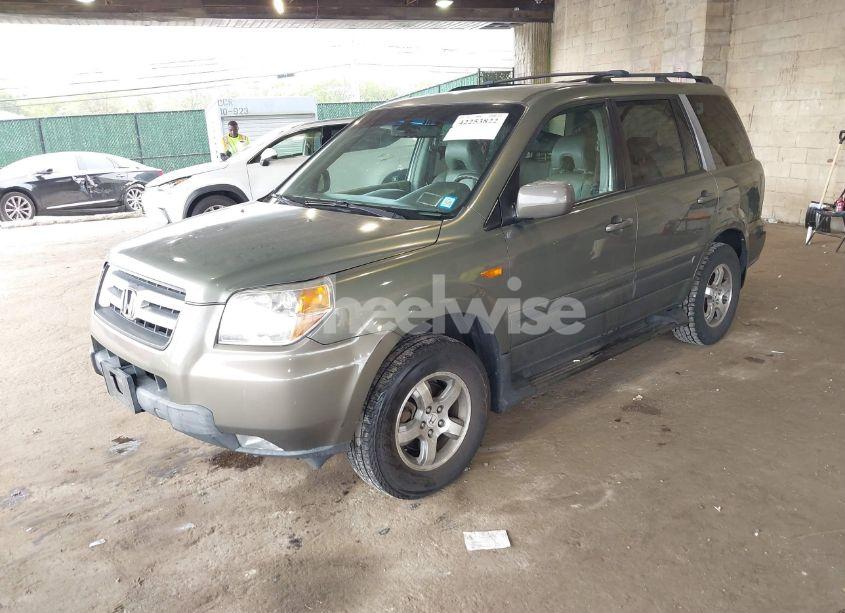 Photo 2 of 2008 Honda Pilot EX-L (VIN 5FNYF18668B024669)