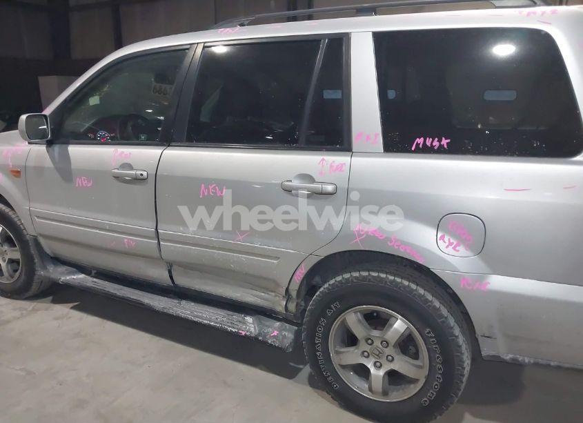 Photo 13 of 2008 Honda Pilot EX-L (VIN 5FNYF18668B031492)