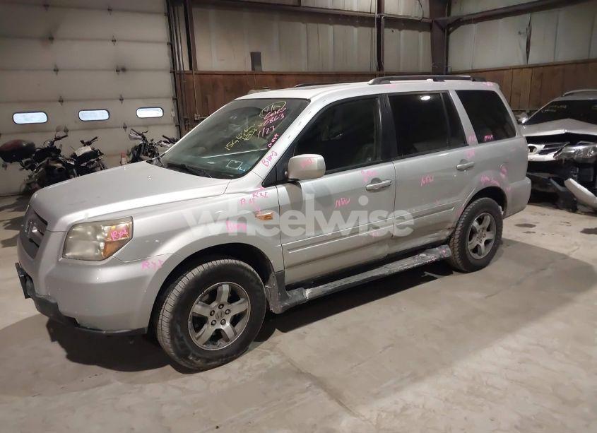 Photo 2 of 2008 Honda Pilot EX-L (VIN 5FNYF18668B031492)