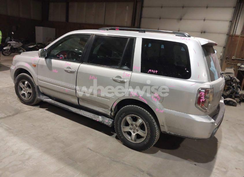 Photo 3 of 2008 Honda Pilot EX-L (VIN 5FNYF18668B031492)