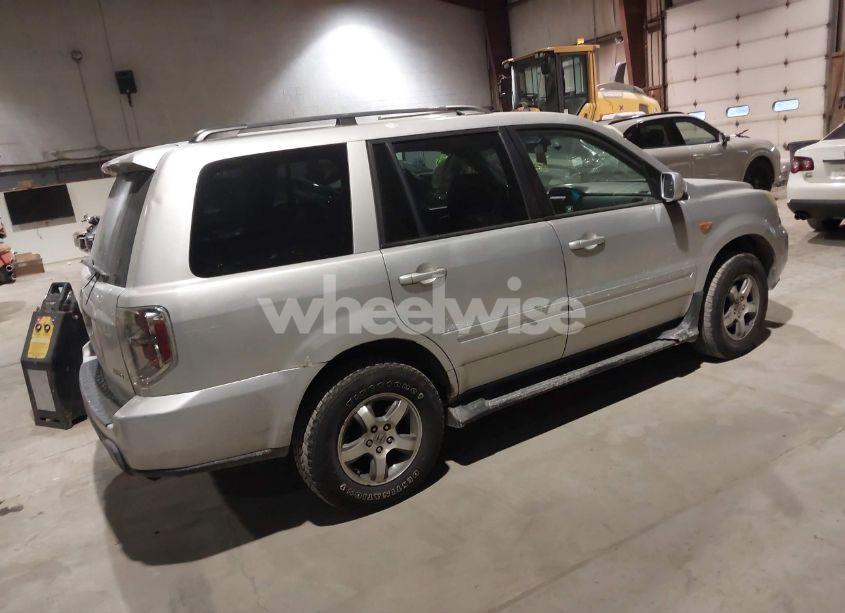 Photo 4 of 2008 Honda Pilot EX-L (VIN 5FNYF18668B031492)