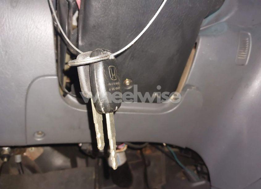 Photo 11 of 2005 Honda Pilot EX-L (VIN 5FNYF18675B005785)