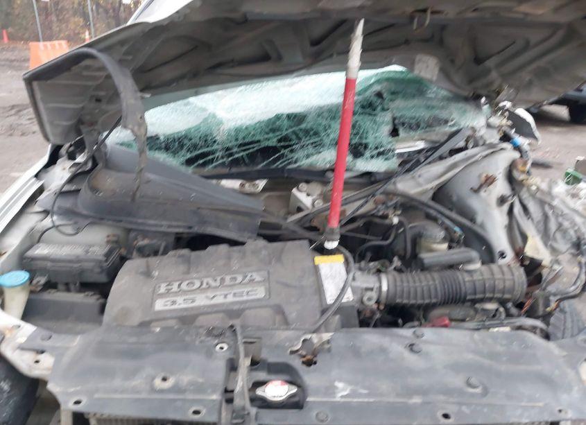 Photo 10 of 2005 Honda Pilot EX-L (VIN 5FNYF18675B066411)