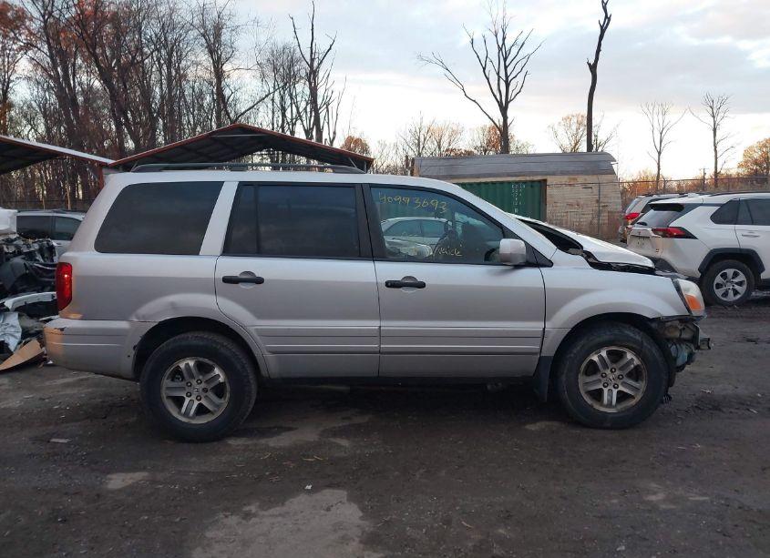 Photo 13 of 2005 Honda Pilot EX-L (VIN 5FNYF18675B066411)
