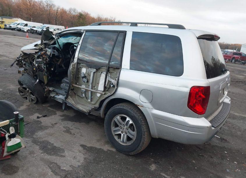 Photo 3 of 2005 Honda Pilot EX-L (VIN 5FNYF18675B066411)