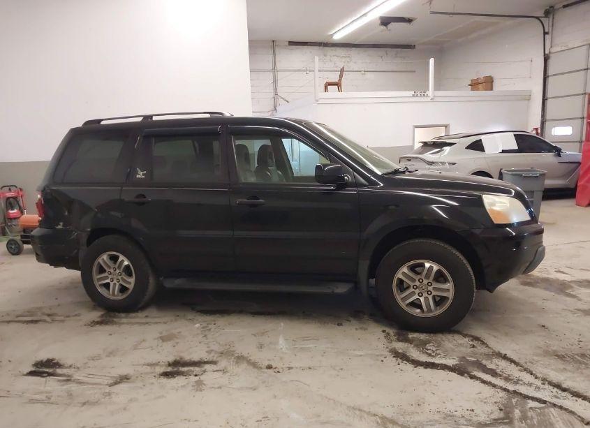 Photo 13 of 2005 Honda Pilot EX-L (VIN 5FNYF18685B007075)