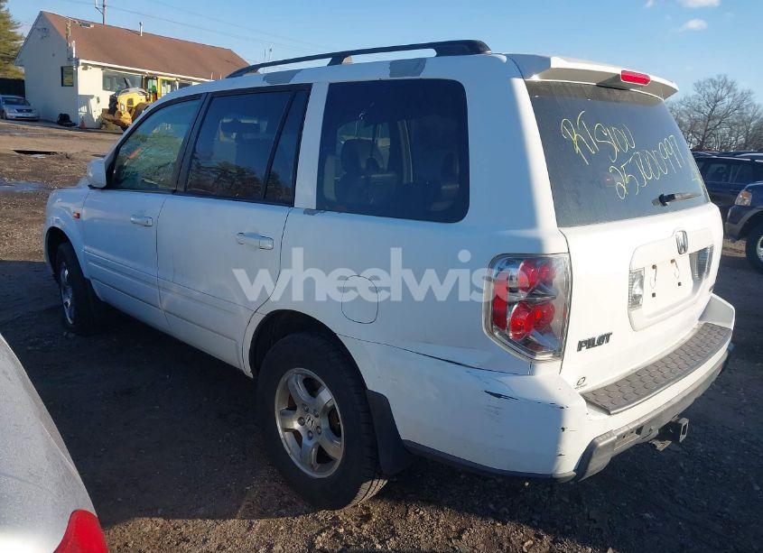 Photo 3 of 2006 Honda Pilot EX-L (VIN 5FNYF18686B010429)