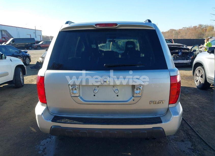 Photo 16 of 2005 Honda Pilot EX-L (VIN 5FNYF18695B009403)