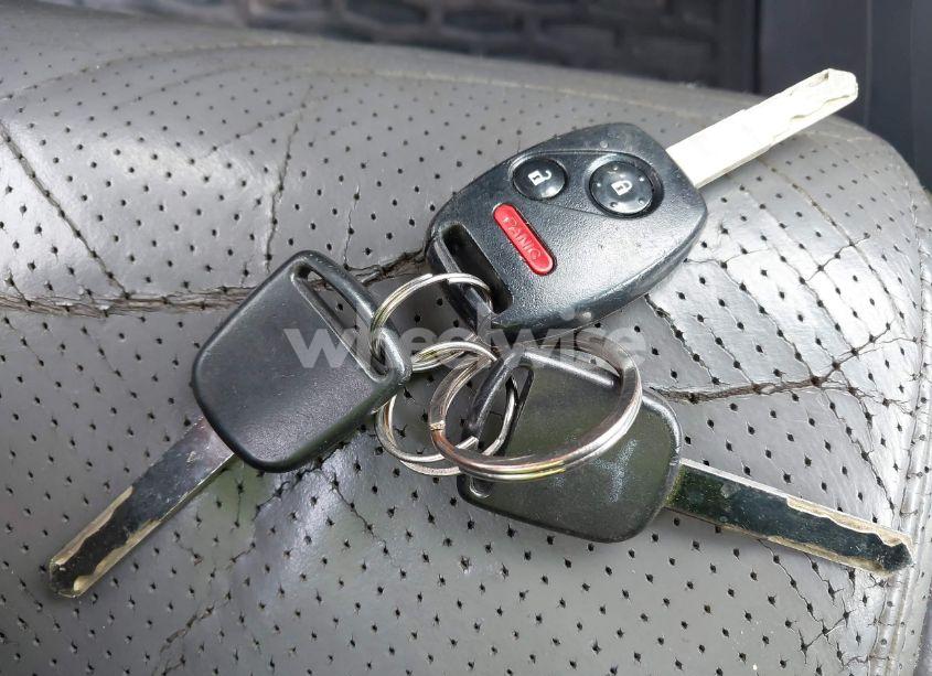 Photo 11 of 2005 Honda Pilot EX-L (VIN 5FNYF18695B043728)