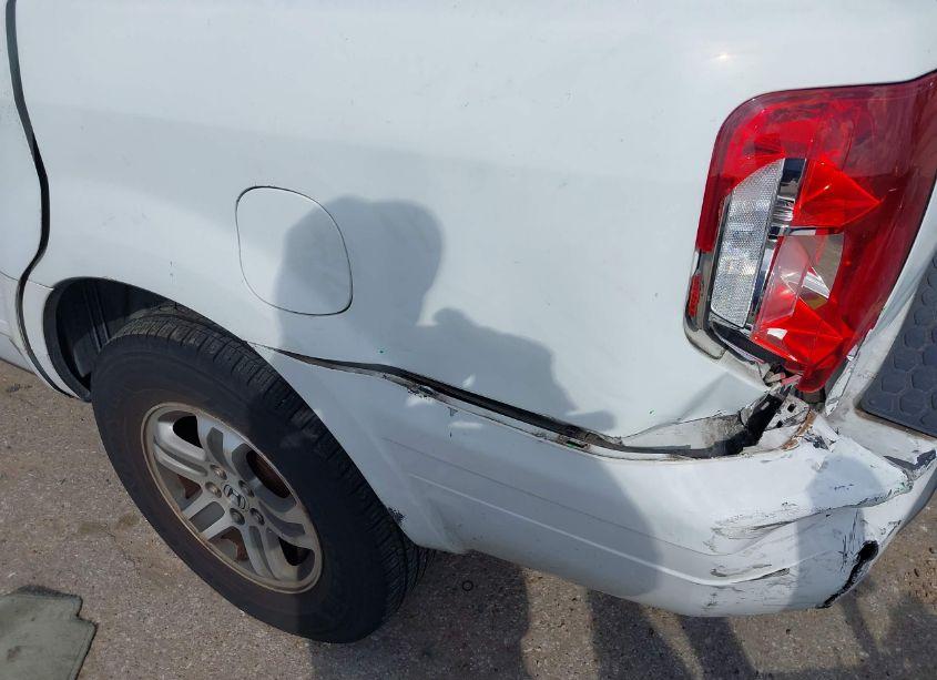 Photo 6 of 2005 Honda Pilot EX-L (VIN 5FNYF18695B064515)