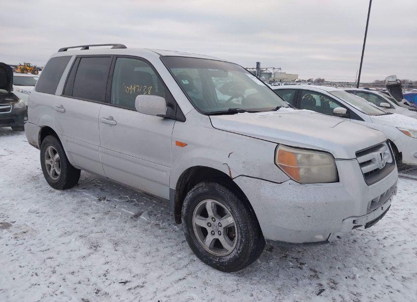 2006 Honda Pilot EX-L (VIN 5FNYF18696B014134) main photo