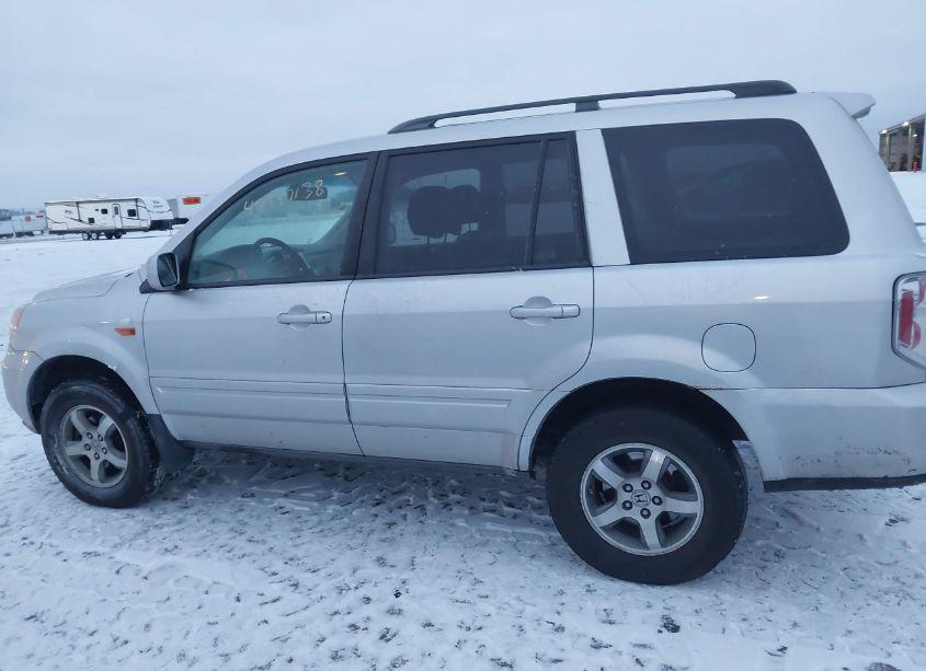 Photo 15 of 2006 Honda Pilot EX-L (VIN 5FNYF18696B014134)