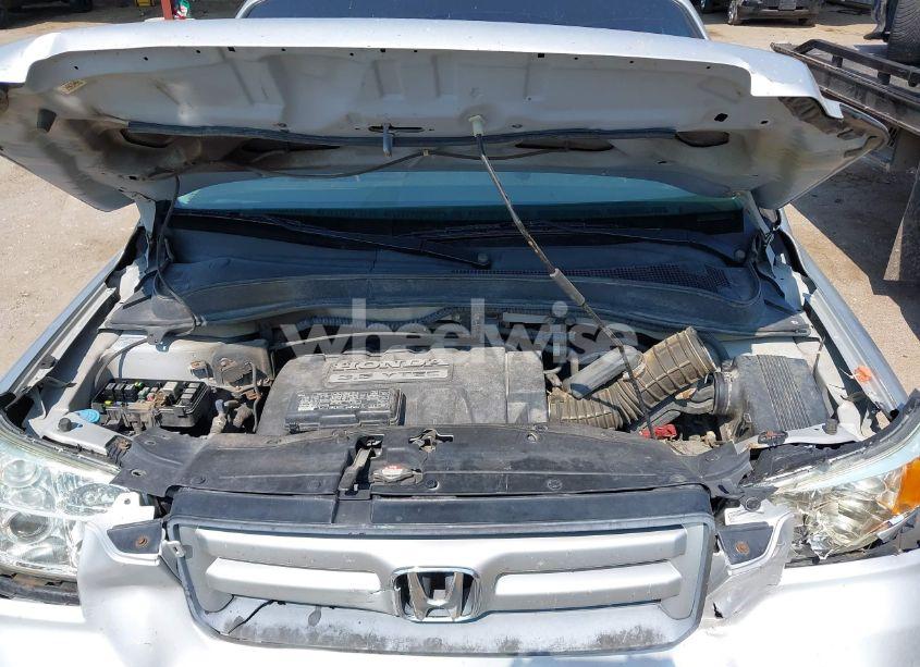 Photo 10 of 2006 Honda Pilot EX-L (VIN 5FNYF18696B020807)