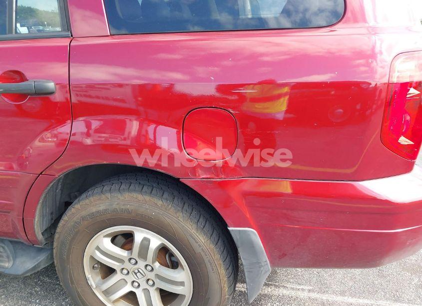 Photo 12 of 2005 Honda Pilot EX-L (VIN 5FNYF186X5B028381)