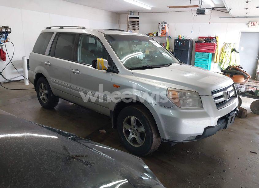 2008 Honda Pilot EX-L (VIN 5FNYF18758B006821) main photo