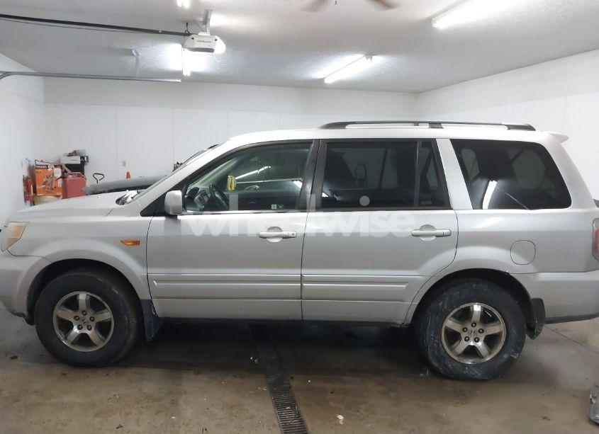 Photo 15 of 2008 Honda Pilot EX-L (VIN 5FNYF18758B006821)