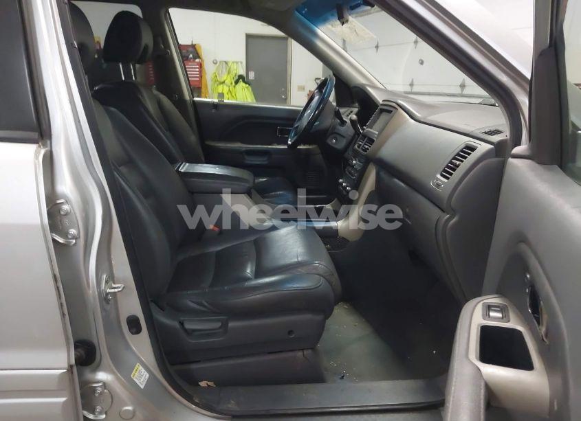 Photo 5 of 2008 Honda Pilot EX-L (VIN 5FNYF18758B006821)