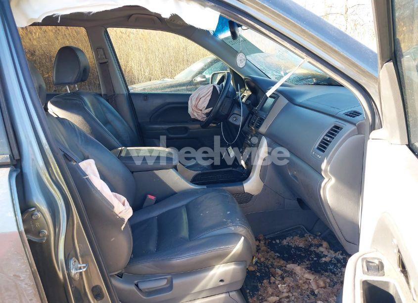 Photo 5 of 2008 Honda Pilot EX-L (VIN 5FNYF18758B008925)