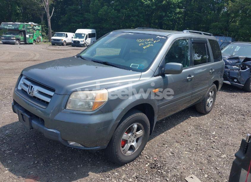 Photo 2 of 2008 Honda Pilot EX-L (VIN 5FNYF18768B028598)