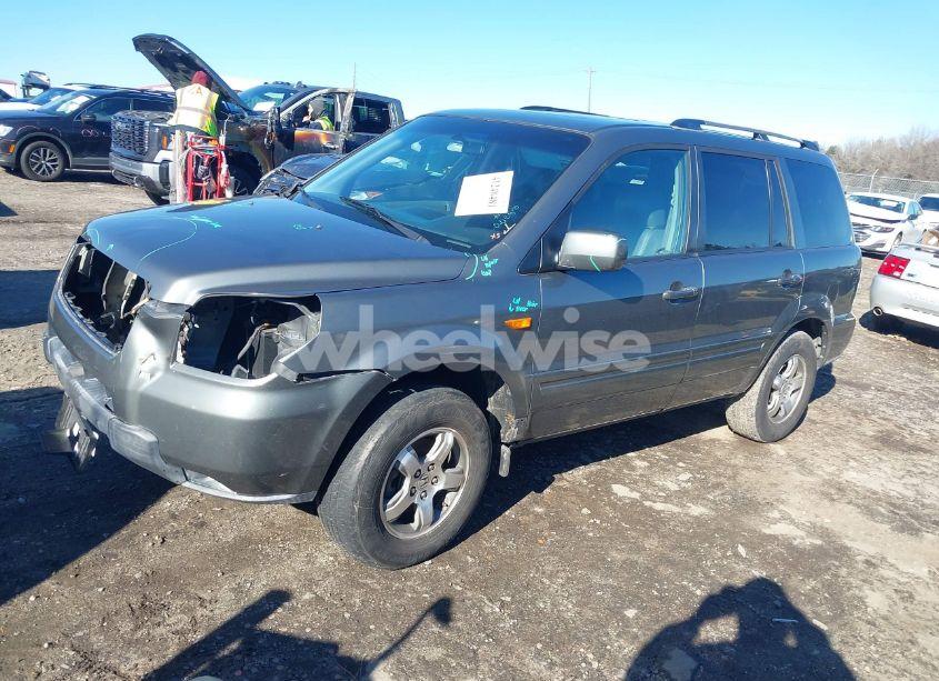 Photo 2 of 2007 Honda Pilot EX-L (VIN 5FNYF18777B030228)