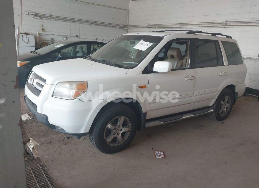 Photo 2 of 2008 Honda Pilot EX-L (VIN 5FNYF18788B018199)