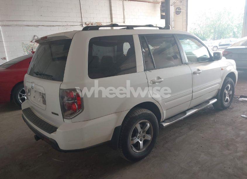 Photo 4 of 2008 Honda Pilot EX-L (VIN 5FNYF18788B018199)