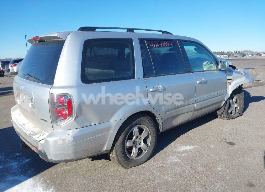Photo 4 of 2008 Honda Pilot EX-L (VIN 5FNYF18798B022682)