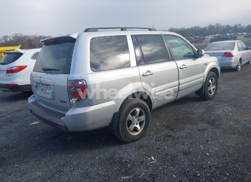 Photo 4 of 2008 Honda Pilot EX-L (VIN 5FNYF18798B051227)