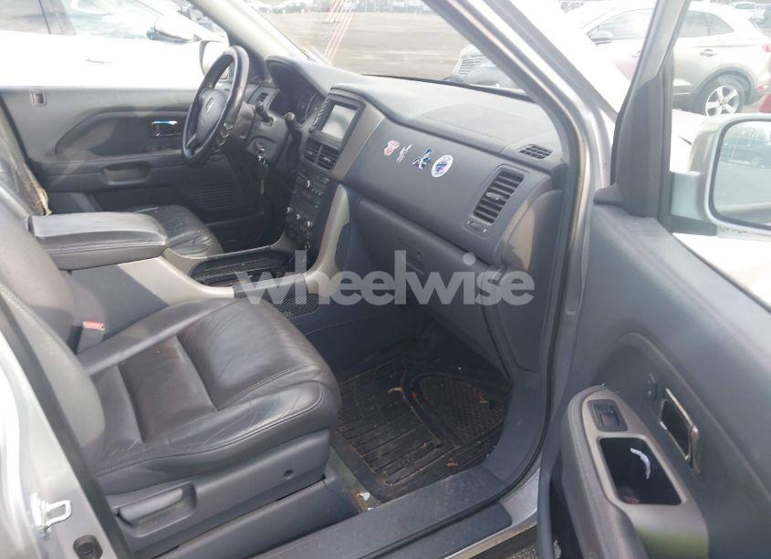 Photo 5 of 2008 Honda Pilot EX-L (VIN 5FNYF18798B051227)