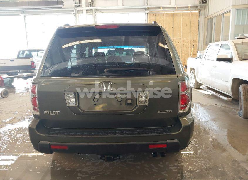 Photo 16 of 2006 Honda Pilot EX-L (VIN 5FNYF187X6B026463)