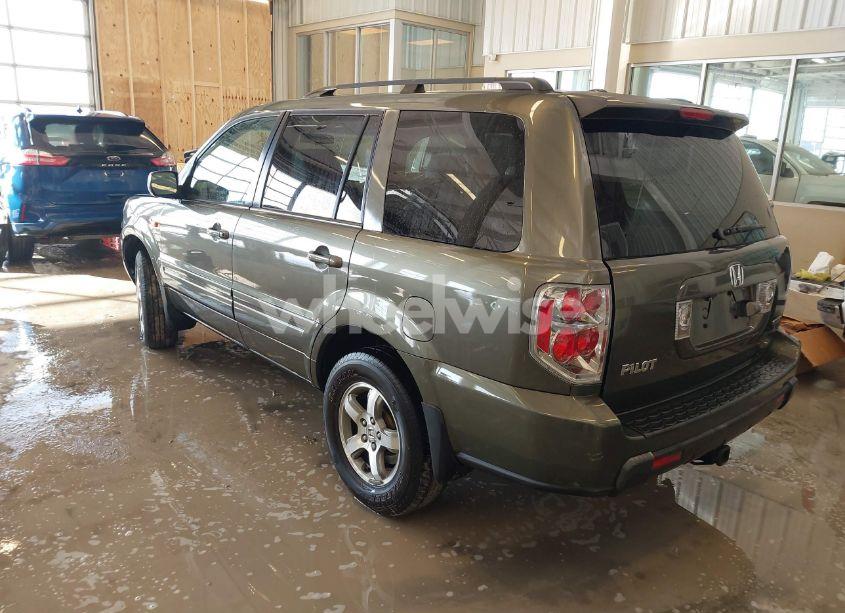 Photo 3 of 2006 Honda Pilot EX-L (VIN 5FNYF187X6B026463)