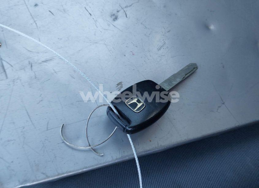 Photo 11 of 2006 Honda Pilot LX (VIN 5FNYF28106B036209)