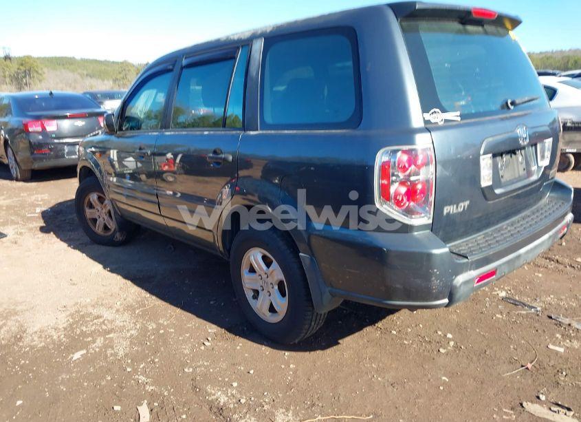 Photo 3 of 2006 Honda Pilot LX (VIN 5FNYF28106B036209)