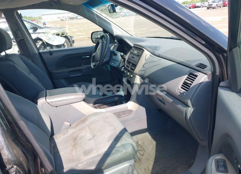 Photo 5 of 2007 Honda Pilot LX (VIN 5FNYF28107B021596)