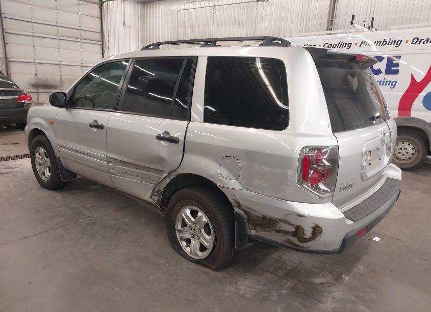 Photo 3 of 2007 Honda Pilot LX (VIN 5FNYF28117B046684)
