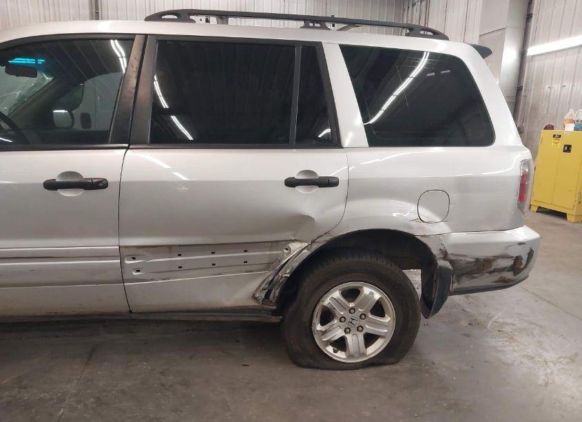 Photo 6 of 2007 Honda Pilot LX (VIN 5FNYF28117B046684)