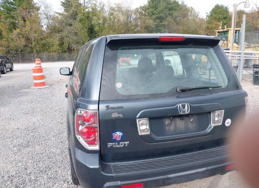 Photo 3 of 2006 Honda Pilot LX (VIN 5FNYF28126B002014)
