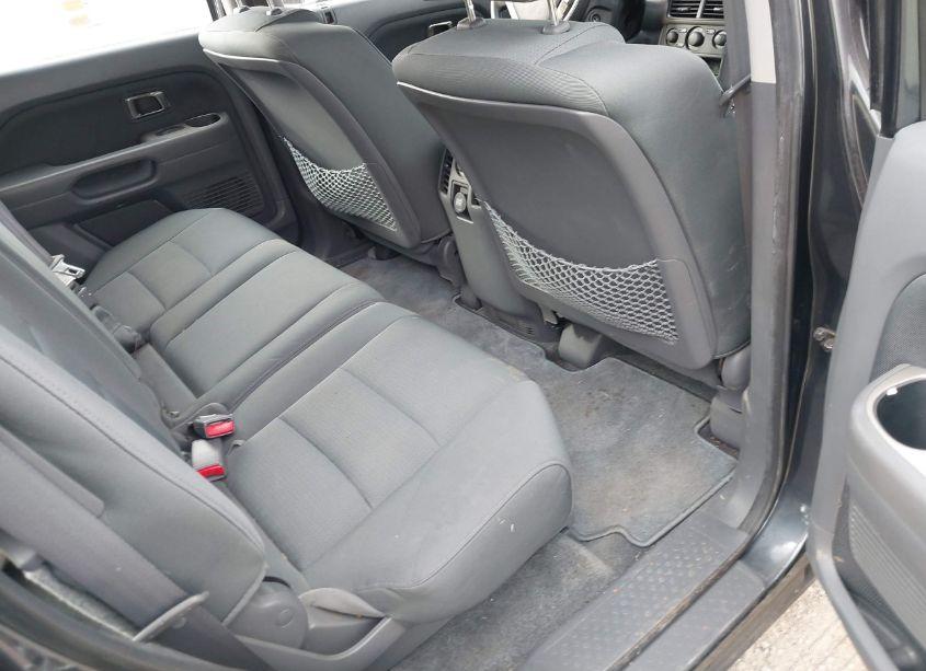 Photo 8 of 2006 Honda Pilot LX (VIN 5FNYF28126B002014)