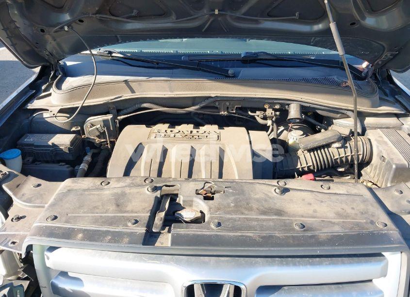 Photo 10 of 2006 Honda Pilot LX (VIN 5FNYF28126B011585)