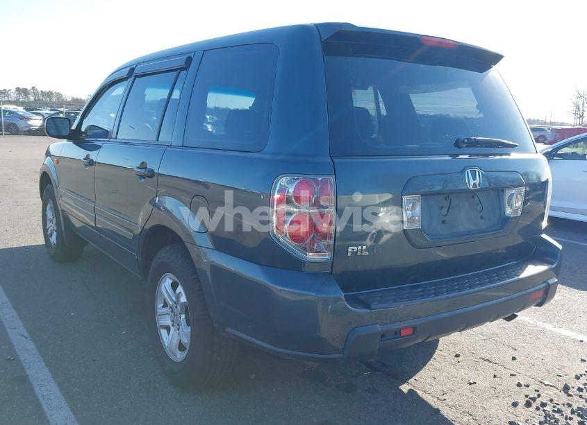 Photo 3 of 2006 Honda Pilot LX (VIN 5FNYF28126B011585)