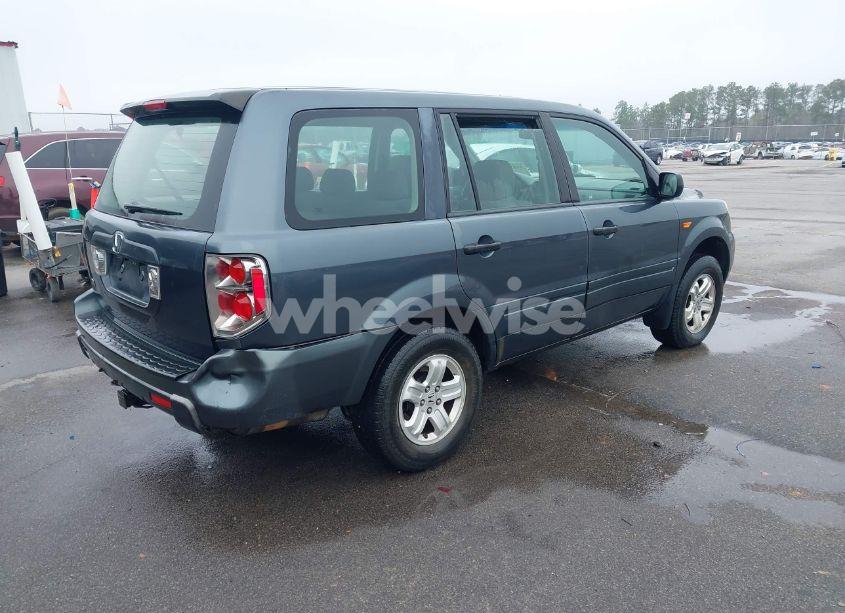 Photo 4 of 2006 Honda Pilot LX (VIN 5FNYF28126B022585)
