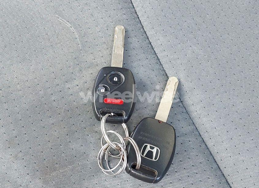 Photo 11 of 2006 Honda Pilot LX (VIN 5FNYF28126B041329)